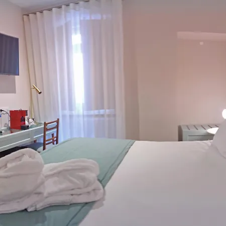 فندق Casa Dos Oficios 4*