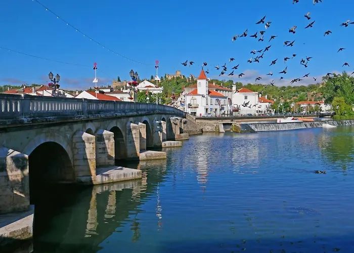 Casa Dos Oficios מלון טומאר
